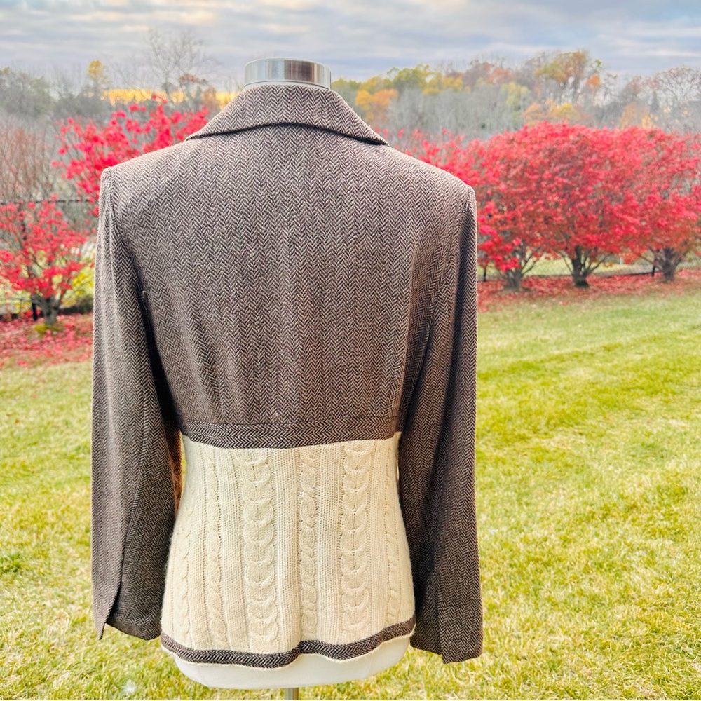 Boston Proper Women’s Size 12
Brown & Beige Tweed Wool/ Rayon Sweater Blazer - Picture 13 of 16